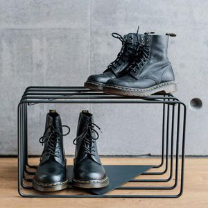 現代風靴入れ棚 1