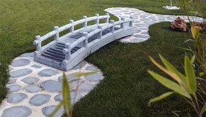 コンクリート製歩道橋