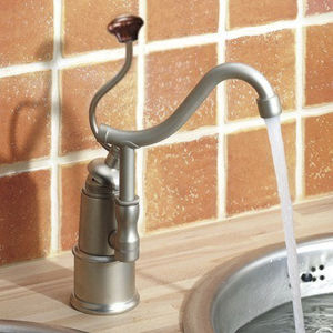 カウンタートップ混合水栓 1