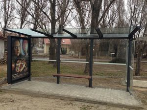 金属製バスシェルター 1
