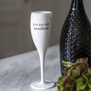 再生プラスチック製シャンパングラス 1