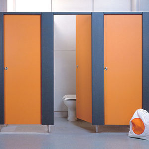 ステンレススチール製トイレ用キュ－ビクル