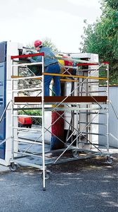 溶融亜鉛メッキ鋼製足場 1