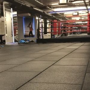 屋内用スポーツ施設用床材