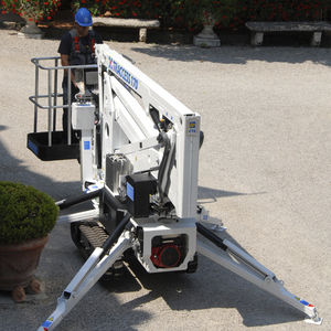 工事現場用高所作業車
