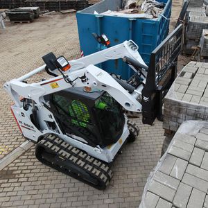 キャタピラ型小型ローダー