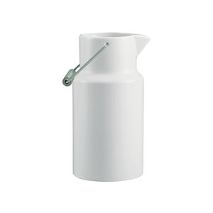 磁器製水差し