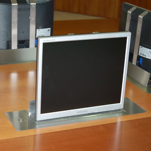 電動式テレビ用リフティングシステム