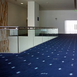 織物カ－ペット 1