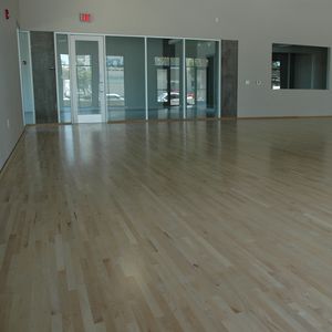 屋内用スポーツ施設用床材