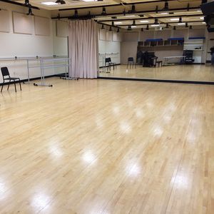屋内用スポーツ施設用床材