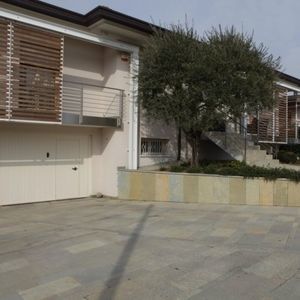 石灰岩床材