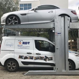 傾斜駐車場用プラットフォーム 1
