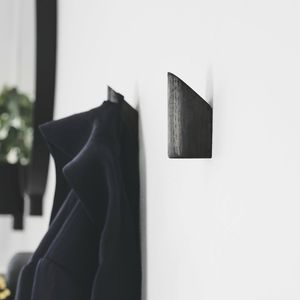現代風洋服掛け 1
