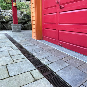 鉄製排水グリッド