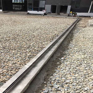 スロット排水路