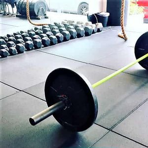 屋内用スポーツ施設用床材