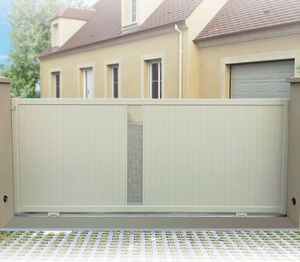 ヒンジ付きゲート 1