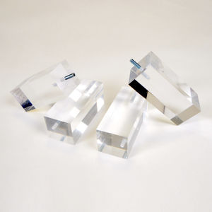 プレキシガラス®製ベッド用脚 1