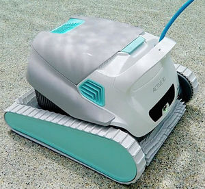 電動式プール用ロボット 1