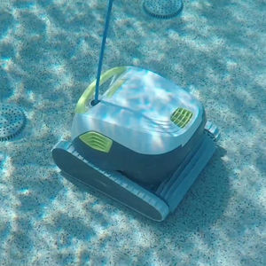 電動式プール用ロボット 1