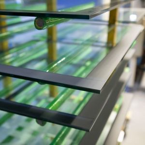 ソーラー コントロール用ガラスパネル