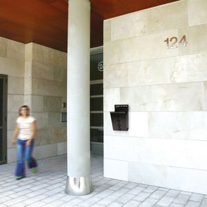 壁掛け展示用ラック