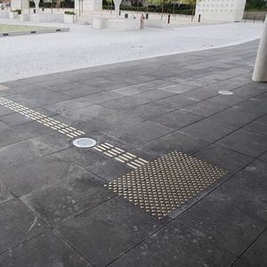 触覚視覚障害者誘導用ブロック