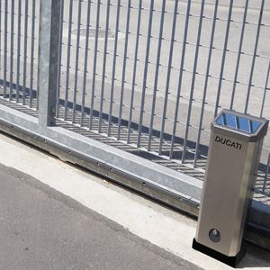 スライド式ゲート用自動装置
