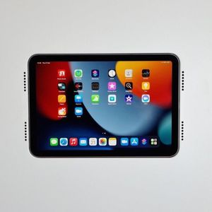 壁取り付け式iPad®スタンド