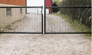 スイング式ゲート
