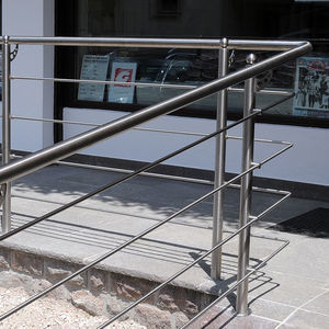 スチール製手すり