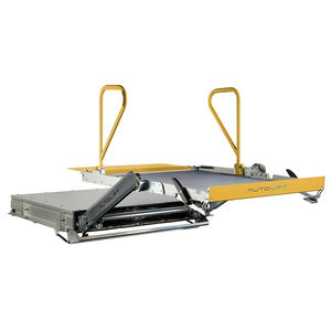 車椅子用リフト型プラットフォーム