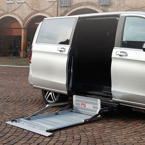 車椅子用リフト型プラットフォーム