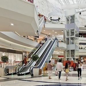 ショッピングセンター用エスカレーター 1