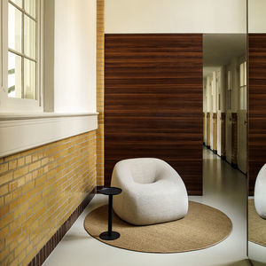 現代風アームチェア