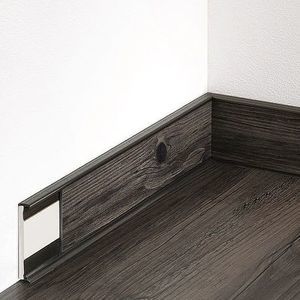 白色すそ板 1
