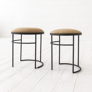 現代風スツール