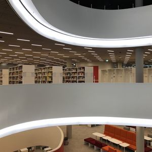 吊り下げ式照明器具