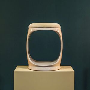 現代風スツール 1