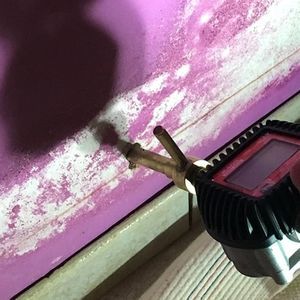 揮発性有機化合物なしの液体注入