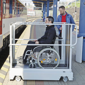 車椅子用リフト型プラットフォーム