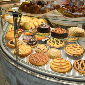 カウンター冷蔵陳列ケース