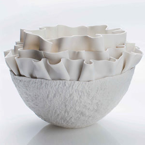 コンテンポラリー花瓶 / 磁器 / ハンドメイド