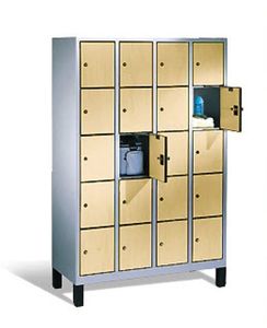 スチール製コインロッカー 1
