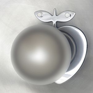 壁取り付け式コートかけ 1