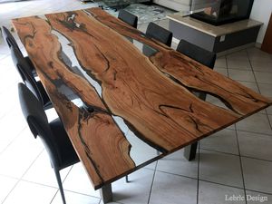 現代風ダイニングテーブル