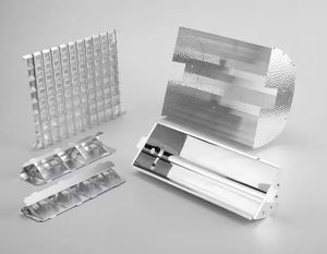 アルミニウム製反射体