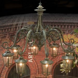 伝統的シャンデリア