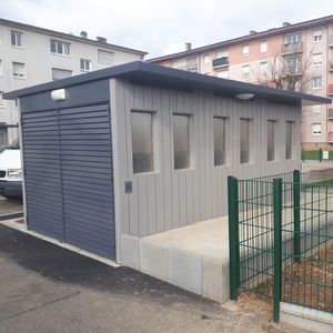 コンテナ置き場